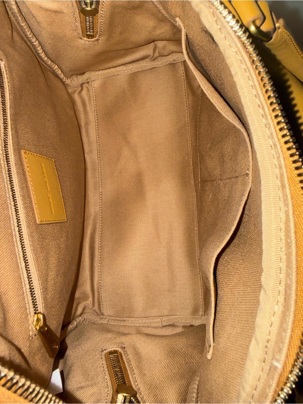 Authentic Marc Jacobs Sand Dune/Tan Wave Tote Bag with Top Handles - Picture 4 of 5